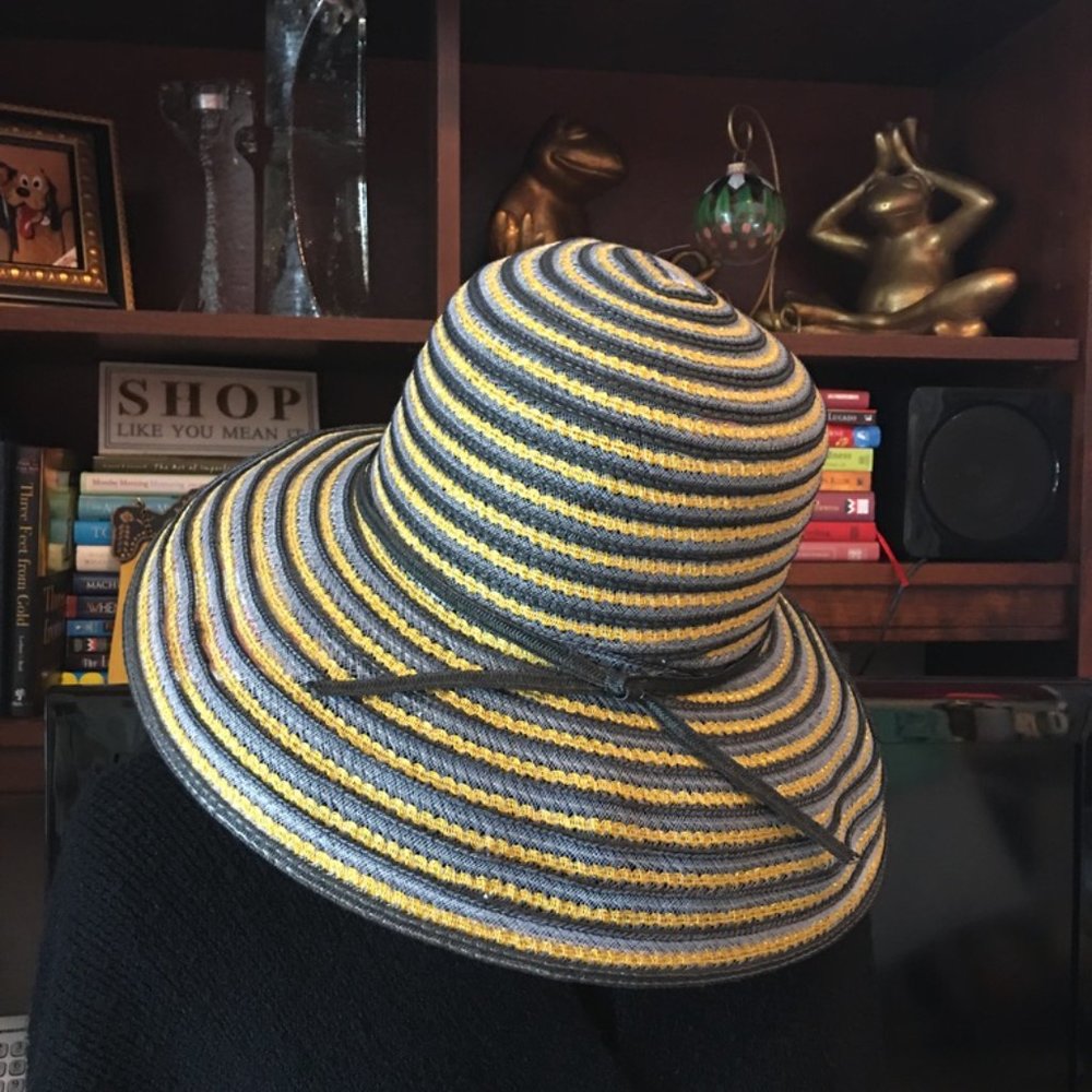 SALE! Flattering GEORGI Rimmed Hat - Picture 5 of 9